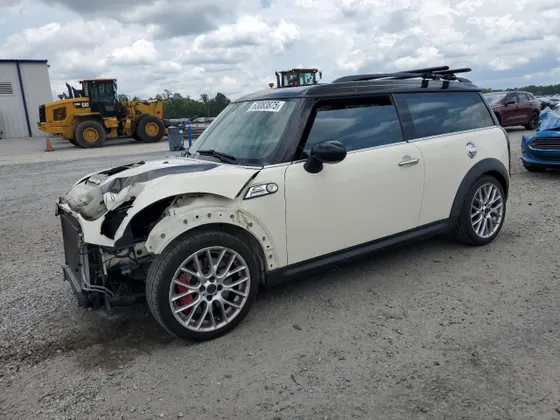 2011 MINI Clubman JCW