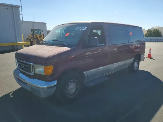 2003 Ford Econoline Wagon XL