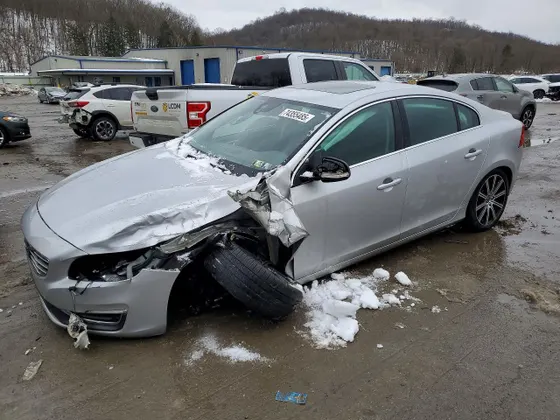 2016 Volvo S60 Inscription T5 Drive-E Premier