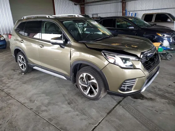 2023 Subaru Forester Touring