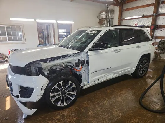 2023 Jeep Grand Cherokee 4xe Overland