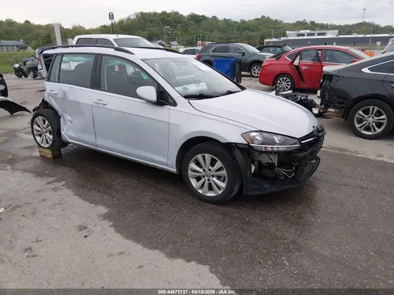 2019 Volkswagen Golf SportWagen S