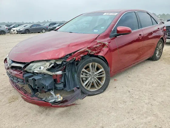 2016 Toyota Camry SE