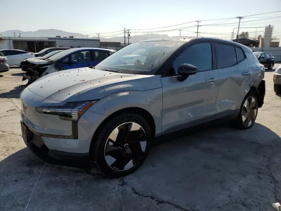2025 Volvo EX30 Plus