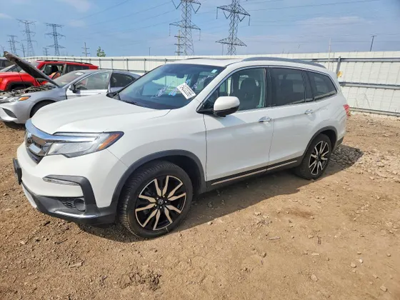 2020 Honda Pilot Touring 8-Passenger