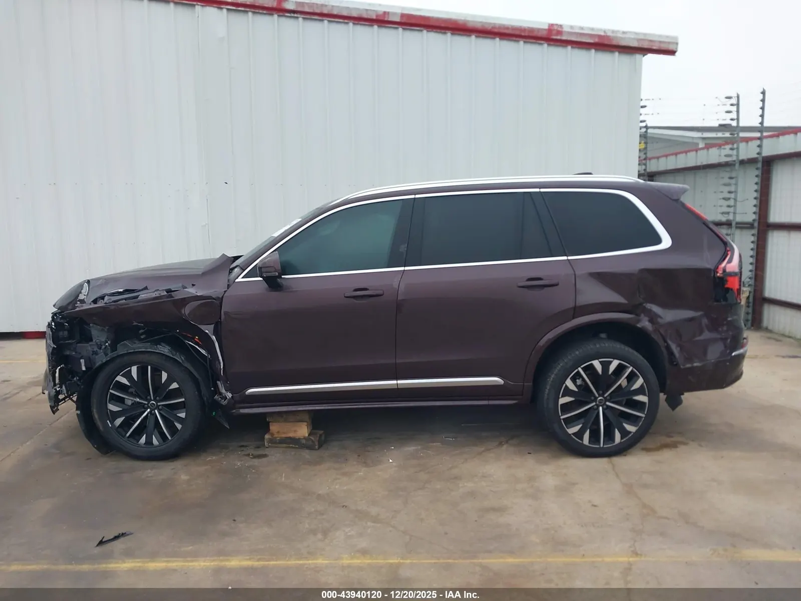 2025 Volvo XC90 Plug-In Hybrid Ultra