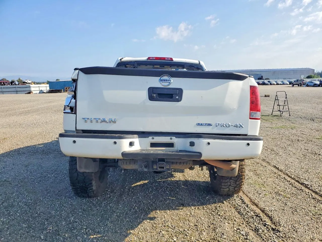 2015 Nissan Titan SV
