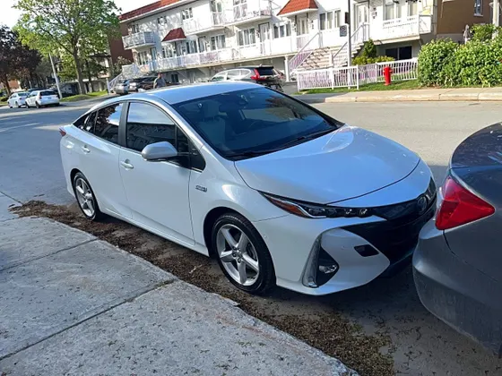 2022 Toyota Prius Prime LE