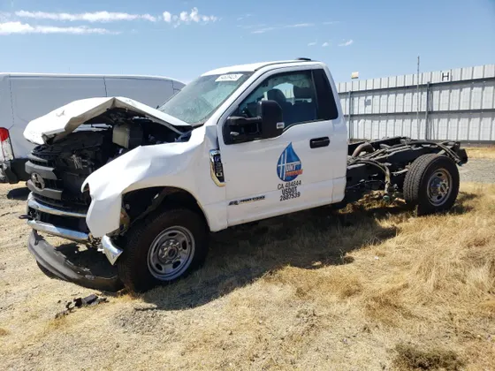 2022 Ford F-350 SUPER DUTY