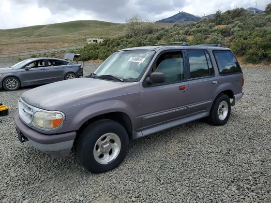 1996 Ford Explorer XL
