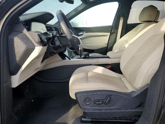 2024 Audi Q8 e-tron Sportback S line Premium Plus