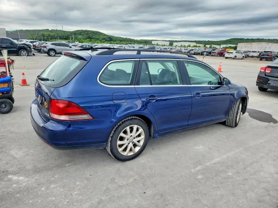 2013 Volkswagen Jetta SportWagen SE w/Sunroof
