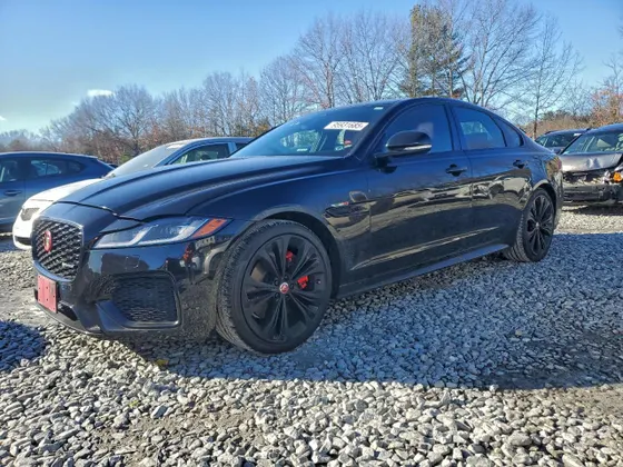 2022 Jaguar XF R-Dynamic SE