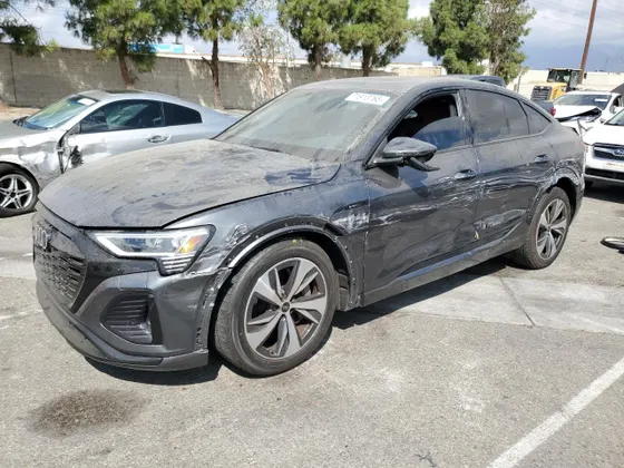 2024 Audi Q8 e-tron Sportback S line Premium