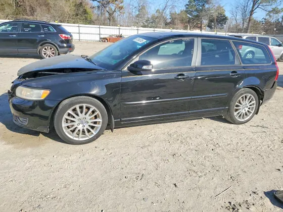 2009 Volvo V50 2.4L