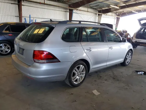2011 Volkswagen Jetta SportWagen TDI