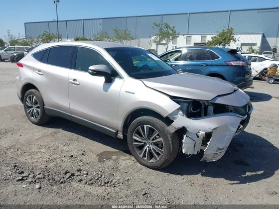 2021 Toyota Venza XLE