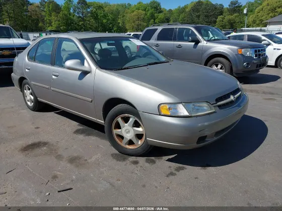 1999 Nissan Altima XE