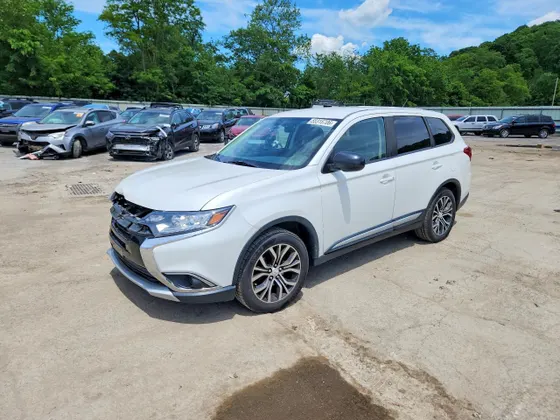 2016 Mitsubishi Outlander SE
