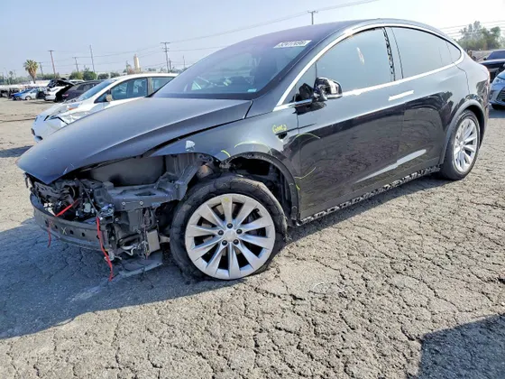 2020 Tesla Model X Long Range
