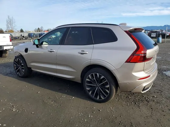 2026 Volvo XC60 Plug-In Hybrid Ultra