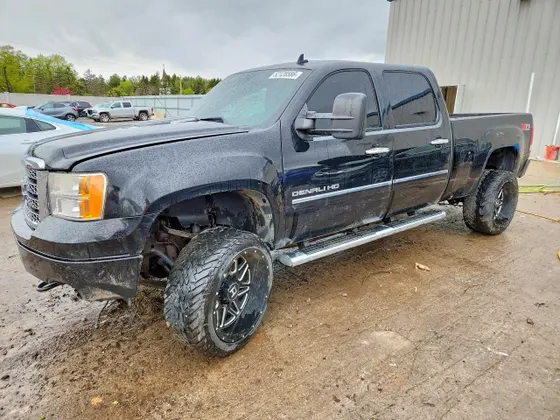 2014 GMC Sierra 2500HD Denali