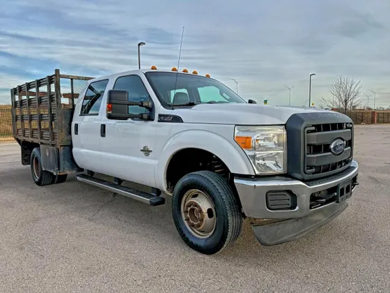 2014 Ford Super Duty F-350 DRW XL