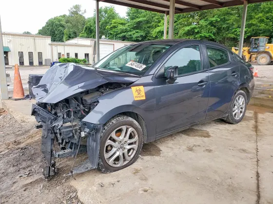 2017 Toyota Yaris iA