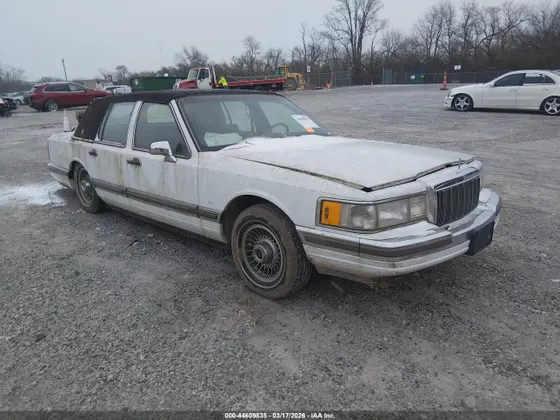 1990 Lincoln Town Car