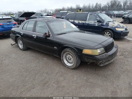 2001 Ford Crown Victoria LX