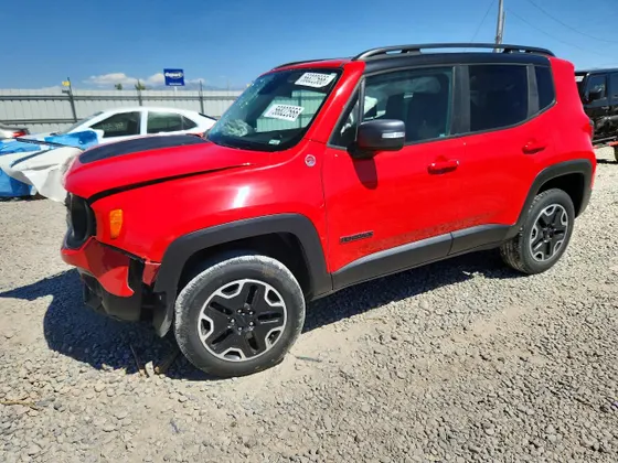 2017 Jeep Renegade Deserthawk