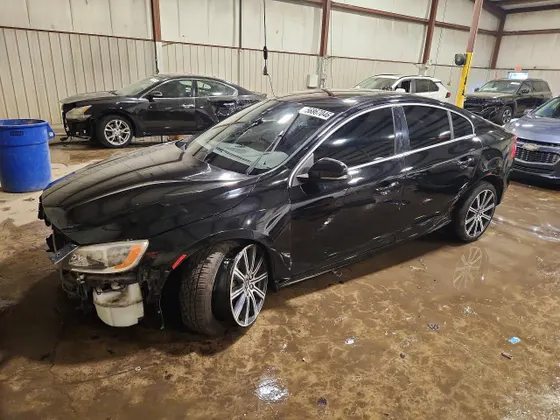 2016 Volvo S60 T6 Drive-E Platinum