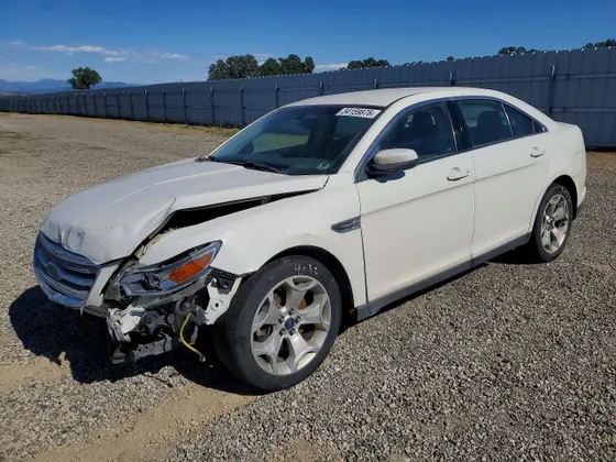 2010 Ford Taurus SEL