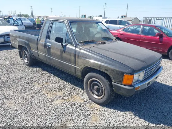 1986 Toyota Pickup & Landcruiser SR5