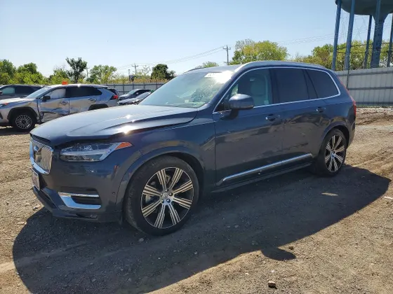 2022 Volvo XC90 Inscription