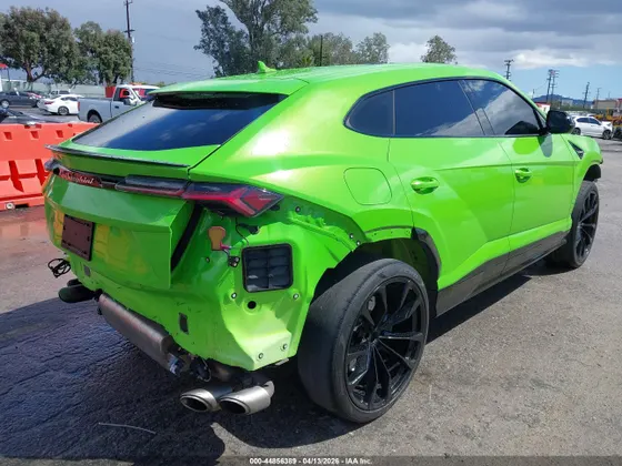 2022 Lamborghini Urus GRAPHITE CAPSULE/PEARL CAPSULE