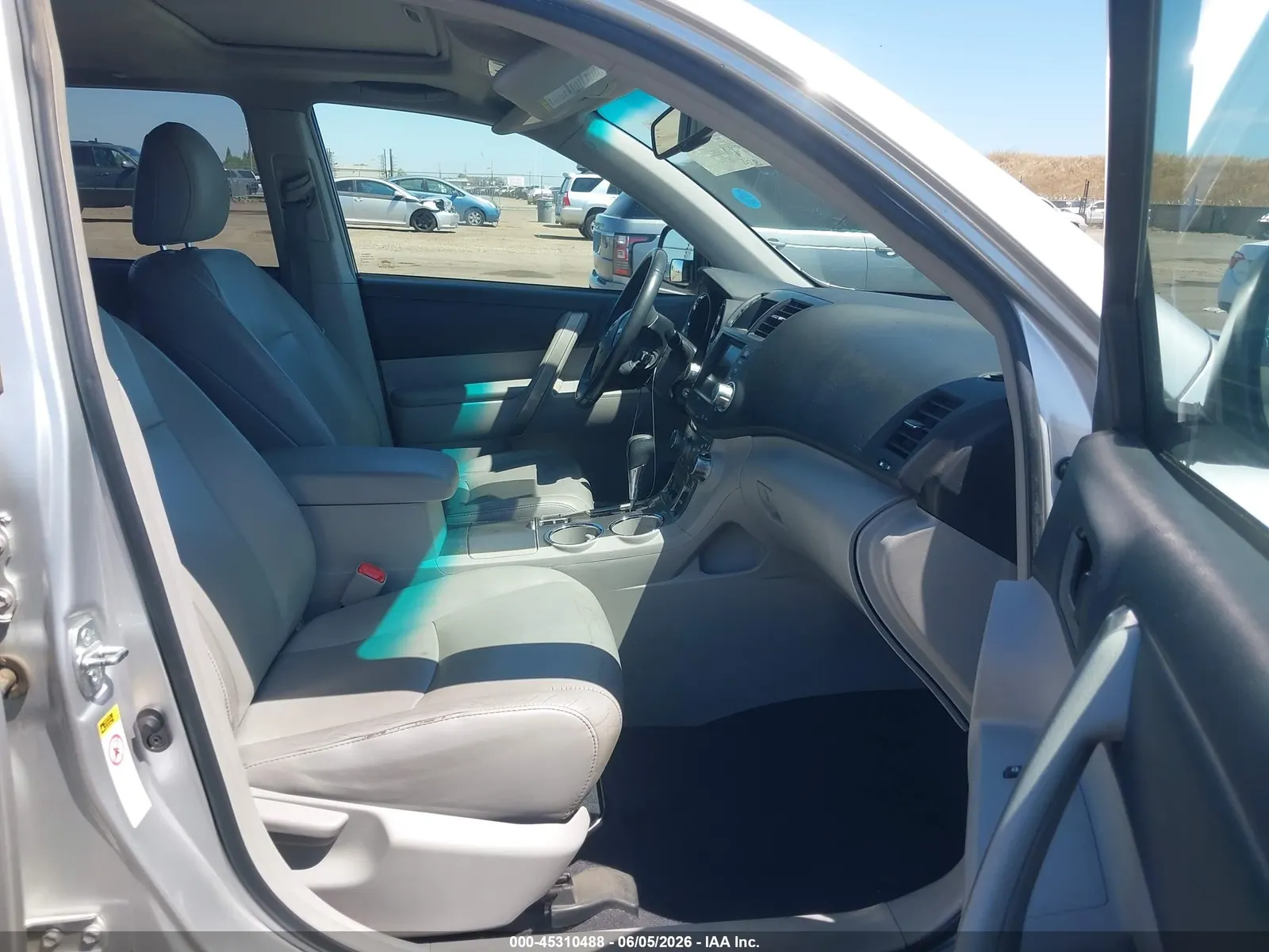 2011 Toyota Highlander SE