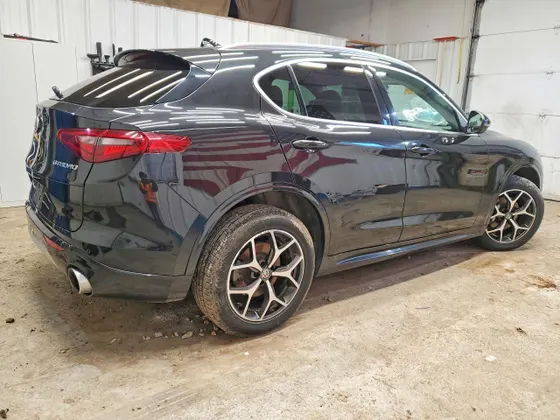2021 Alfa Romeo Stelvio Ti