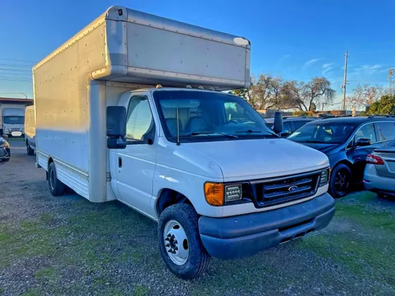 2007 Ford ECONOLINE CARGO E450 SUPER DUTY CUTAWAY VAN