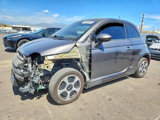 2015 FIAT 500e 500