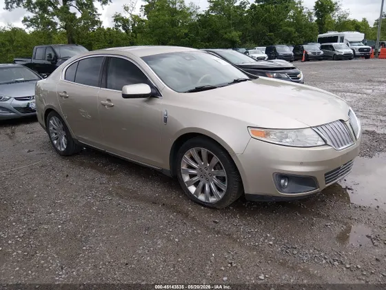 2011 Lincoln MKS