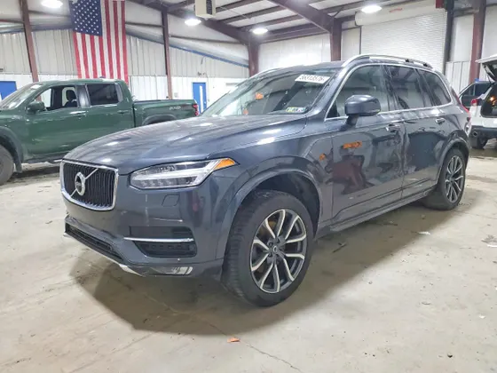 2017 Volvo XC90 Momentum