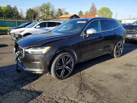 2019 Volvo XC60 R-Design