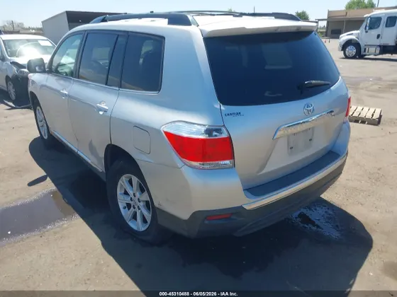2011 Toyota Highlander SE