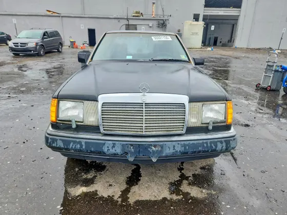 1990 Mercedes-Benz 300 Series 300E