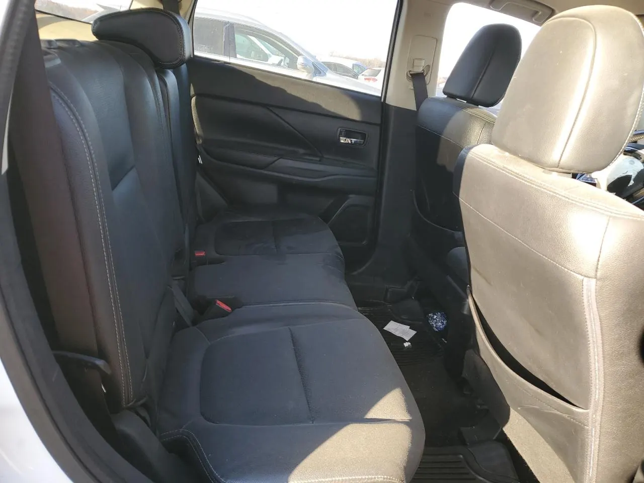 2016 Mitsubishi Outlander SE