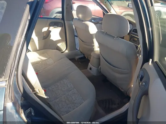 2004 Saturn L-Series L300 2