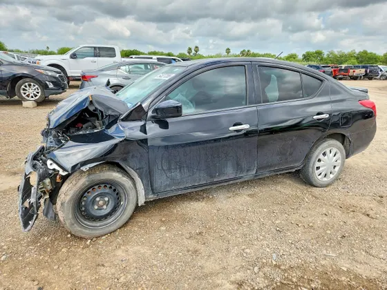 2018 Nissan Versa Sedan SV