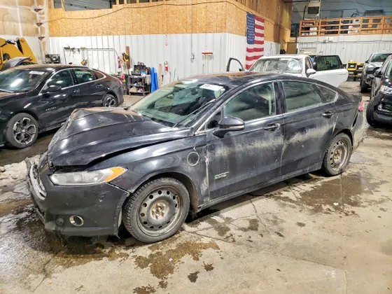 2014 Ford Fusion Energi SE Luxury