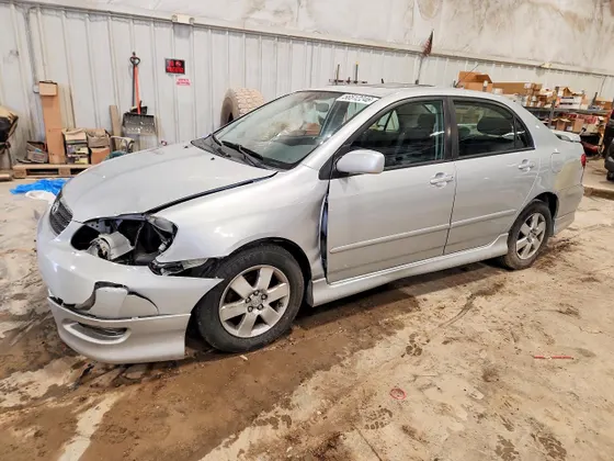 2005 Toyota Corolla LE
